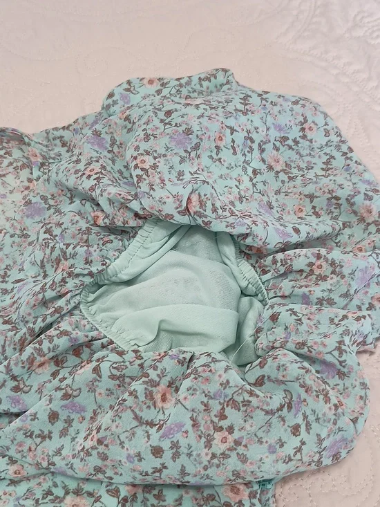 By The River Light Green Floral Puff-Sleeve Maxi Dress - Picture 10 of 11